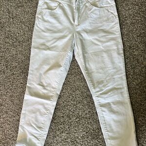 Women's Classic White Skinny Jeans